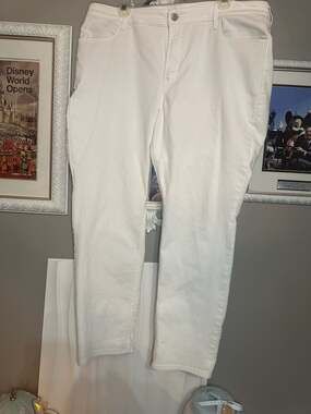 Old Navy High-Rise Wow Straight White Jeans Size 16 Petite
